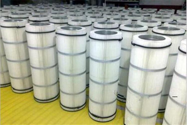 垂直、倾斜、水平安装，滤筒垂直安装，脉冲清灰时，粉尘易清落沉降至灰斗，效果好